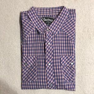 Short sleeve button up